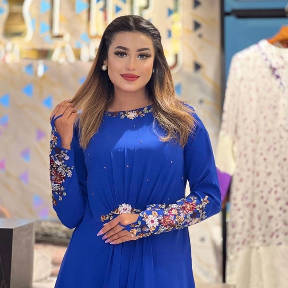 Pakistani Elegant electric Blue Women's Dress with fashionable sleeves - Picture 5 of 7